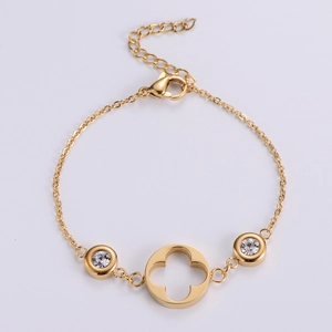 Elegant gold zircon clover bracelet featuring a minimalist four-leaf petal design for women