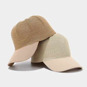 Retro straw baseball caps in beige and khaki, featuring breathable woven texture
