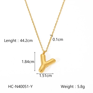 Detailed size measurement of golden bubble letter Y pendant with dimensions and chain length