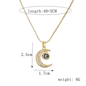 Collier lune doré avec cristaux zircone et détails précis des dimensions et du poids