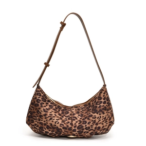 Large capacity leopard print crossbody bag with adjustable strap and golden zipper