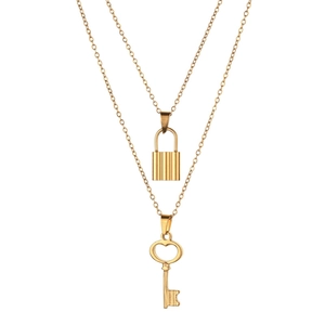 Collier double rang en acier inoxydable doré avec pendentifs serrure et clé tendance