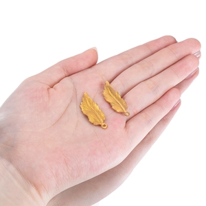 Retro stainless steel 18k gold feather pendants for DIY jewelry making and necklaces