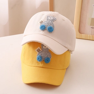 Kids baseball caps with bear embroidery in cream and yellow colors, cotton sun hat