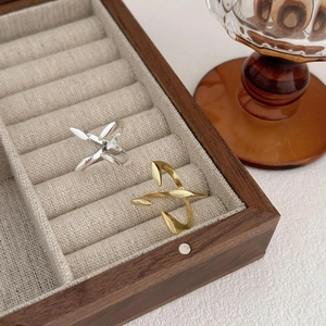 Minimalist 925 sterling silver crossed rings in gold and silver finish for women