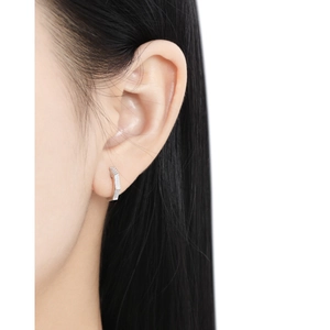 Minimalist S925 sterling silver geometric hoop earring with vertical irregular texture