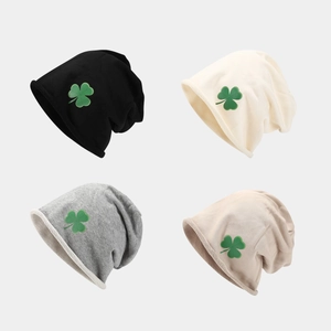 Berretto Beanie In Maglia Cotone Morbido Trifoglio Ricamato Antivento Caldo Berretto Esterno Per Uomo Donna Coppia