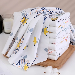 Soft cotton baby swaddle blankets featuring lion and crown cartoon patterns for newborns