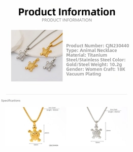 Detail of 18K gold plated turtle pendant with 26x18mm dimensions and box chain