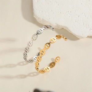 Adjustable minimalist snake chain open bangle with flower link design in gold and silver