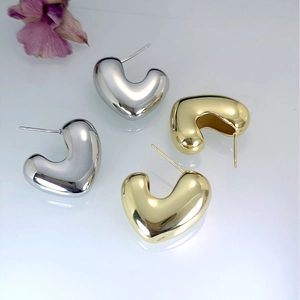 Fashion Heart Shaped Copper Stud Earrings Simple Geometric Gold Silver Plated Metal Ear Jewelry For Women Daily Commuting Accessory