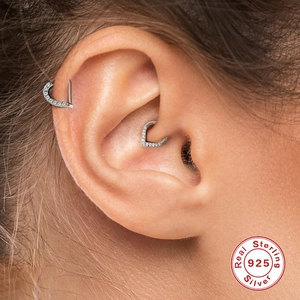 S925 sterling silver heart and V-shape diamond earrings for women worn on ear cartilage