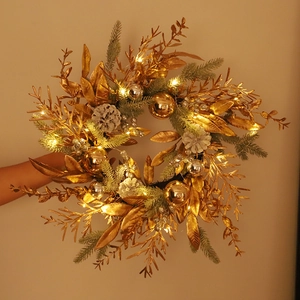 Couronne De Noël Feuilles Dorées Artificielles Pommes De Pin Ornement Décoration De Porte D'entrée Guirlande Lumineuse LED