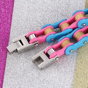 Bracelet chaîne de vélo pour hommes en acier inoxydable avec maillons colorés et fermoir poli