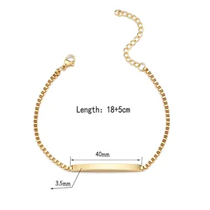 Macro detail of a 40x3.5mm curved gold bar on a box chain bracelet with dimensions