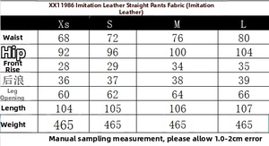 Guía de tallas para pantalones de cuero sintético con medidas de cintura, cadera y largo