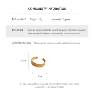 Detailed technical diagram showing the 5.5cm by 5cm dimensions of the grid pattern cuff