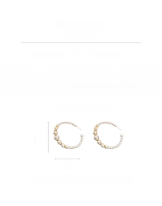 Tabla de tallas de pendientes de perlas en forma de C, altura 6cm y postes de aguja plata