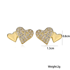 Mini orecchini a doppio cuore placcati oro 18K con zirconi, dimensioni 1,3 cm x 0,8 cm