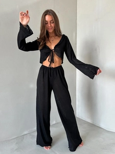 Ensemble 2 pièces noir pour femme avec cardigan court à nouer et pantalon large fluide