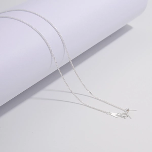 Close-up of S925 sterling silver Chopin chain featuring a lobster clasp and polished finish