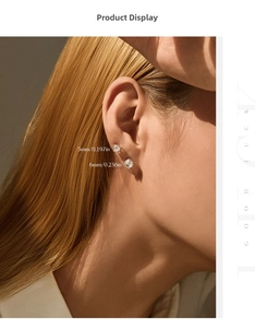 Détail de boucles d'oreilles en argent S925 de 5mm et 6mm avec griffes en zircone cubique