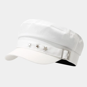Casquette de marin blanche avec rivets étoiles argentés et boucle métallique de style rétro