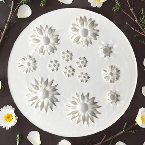 Daisy and sunflower pattern silicone mold for fondant, chocolate and cake decorating
