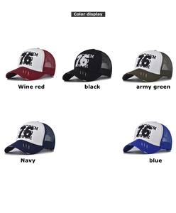 Affichage couleur de cinq casquettes trucker vintage avec broderie 76 et visière usée