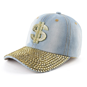 Casquette de baseball en denim bleu avec signe dollar doré et strass vue à 45 degrés