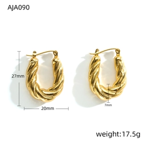 Détails et dimensions des boucles d'oreilles dorées torsadées de 27mm de haut