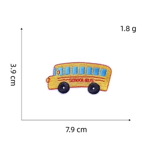 Detailed dimensions of yellow school bus embroidered patch showing 7.9cm width and 1.8g weight