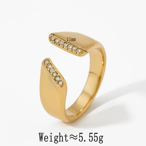 Detailed macro view showing the 11mm width and 5.55g weight of gold plated zirconia ring