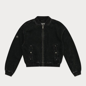 Giacca bomber oversize in denim nero lavato stile vintage con dettagli zip in metallo