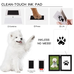 Detailed view of the inkless pet paw print pad showing the clean-touch stamping process