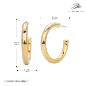 Detailed dimensions of gold S925 sterling silver C-shaped hoop earrings on white background