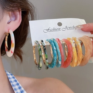 Set of 6 colorful acetate C-shaped hoop earrings with leopard print and gold accents
