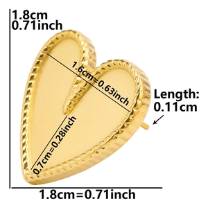 Detailed dimensions of heart-shaped gold earring base with twisted edge in centimeters