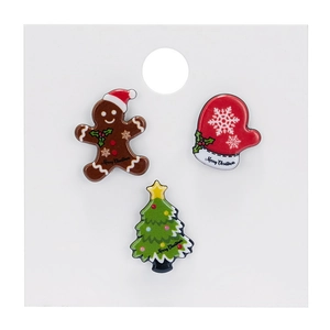 Detailsicht des Weihnachts-Brosche-Sets mit Lebkuchenmann, Handschuh und Weihnachtsbaum