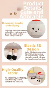 Détails de broderie haute densité et tissu doux sur la peluche en forme de curling