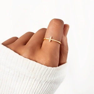 Minimalist S925 sterling silver gold-plated cross ring with pavé micro-inlaid zircons