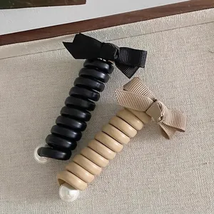 Lot de chouchous spirales élégants avec nœuds et perles pour queue de cheval haute