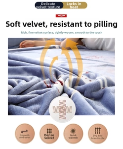 Détail du tissu épais en flanelle bleu marine avec des motifs de lignes blanches