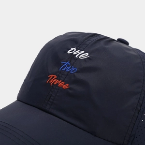Quick-dry navy blue marathon baseball cap with breathable mesh and 3D letter embroidery