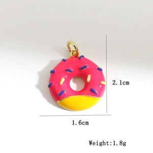 Ciondolo donut in smalto rosa e giallo con anello d'oro, altezza 2,1cm e peso 1,8g