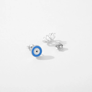 Boucles d'oreilles asymétriques en argent S925 avec œil bleu émaillé et cils