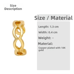 Vista dettagliata dell'orecchino a clip infinito placcato oro 18K lungo 1,3 cm