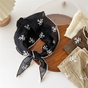 Korean Style Cotton Linen Triangle Scarf For Women Lace Embroidery Floral Bandana Sun Protection Neck Scarf Decorative Headscarf