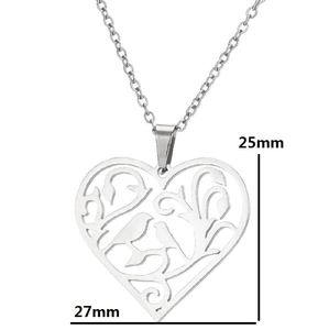 Collier avec pendentif coeur évidé motif oiseaux en argent, hauteur de 25 mm