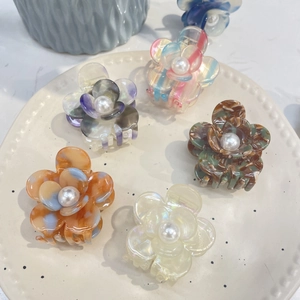 Elegant Flower Hair Claw Clip Acetate Material With Imitation Artificial Pearl Floral Shape Strong Hold Hair Accessory For Women